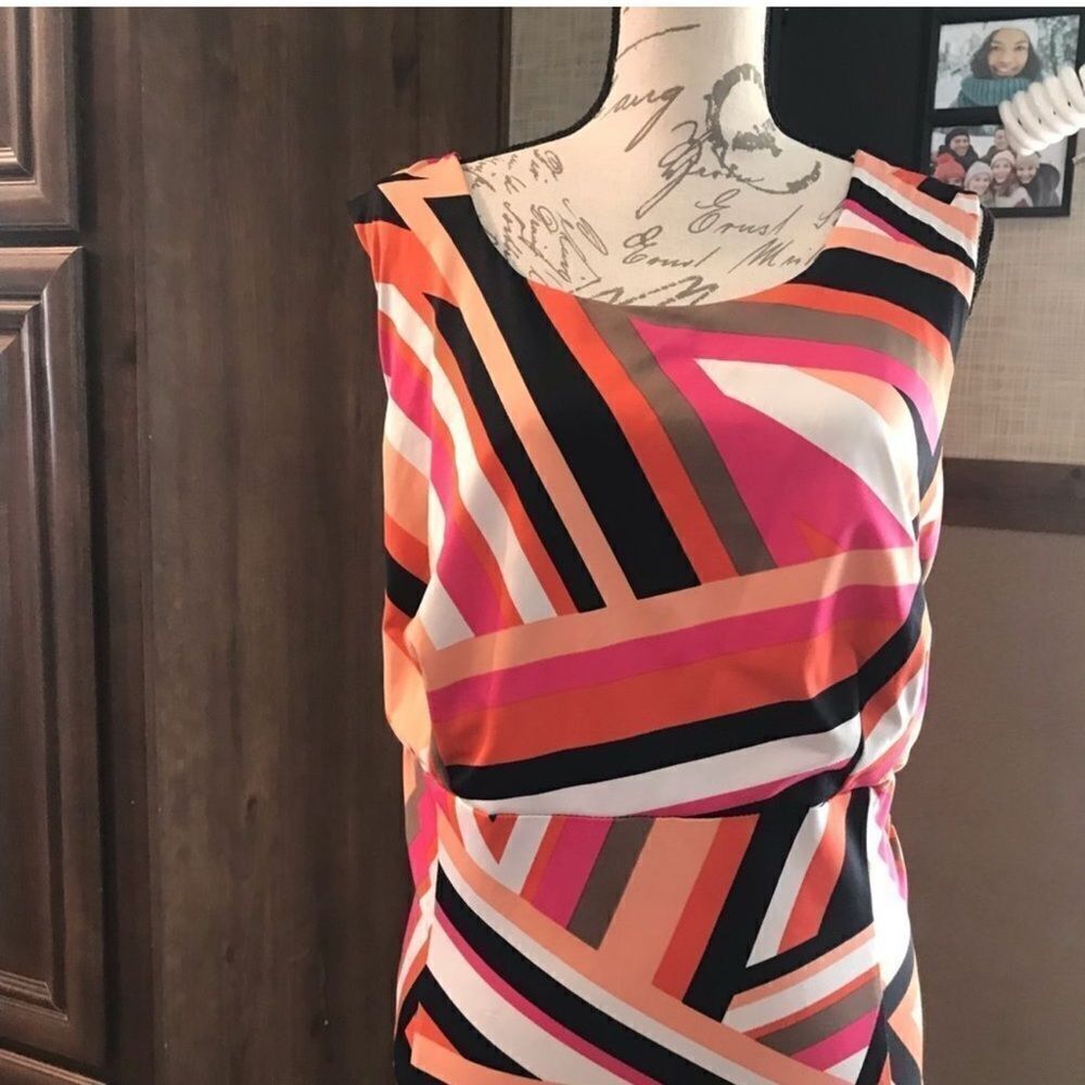 Pink and Black Sleeveless Sheath Mini Dress - Picture 6 of 9
